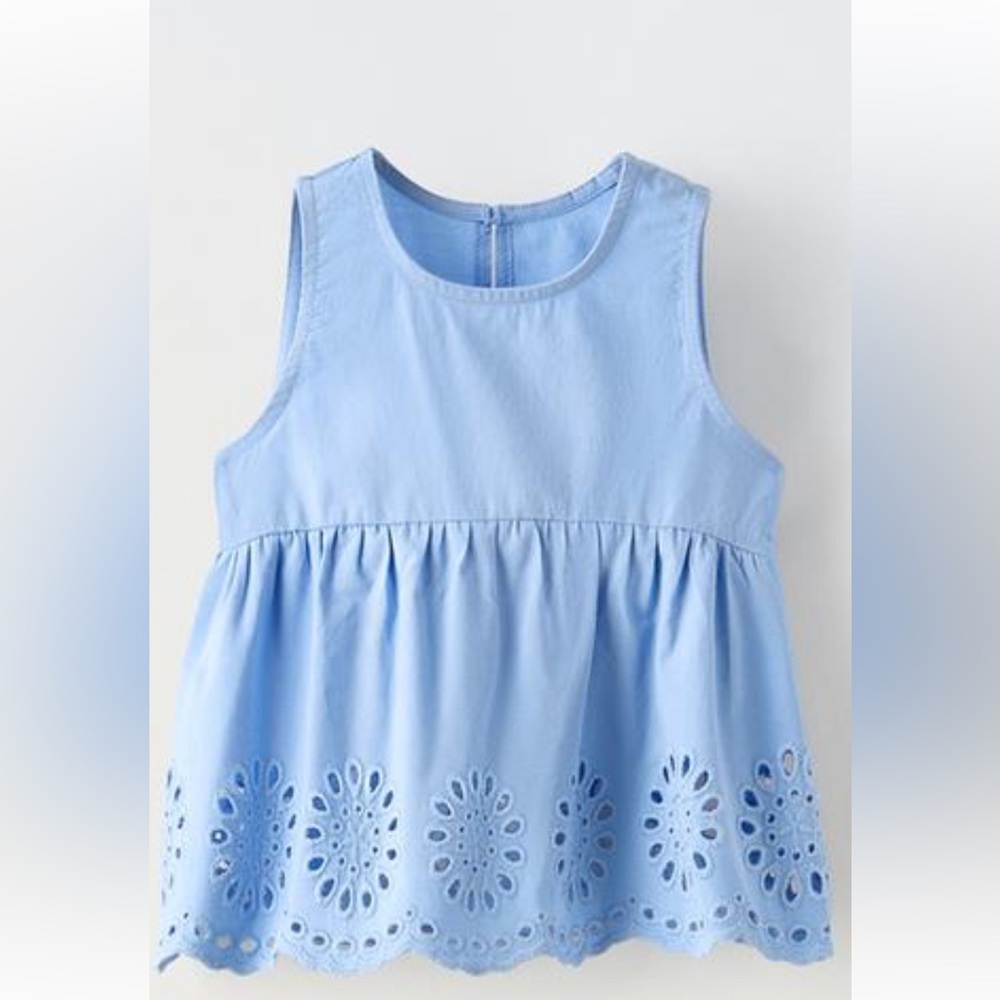 Zara embroiderd blouse and poplin pants size 4